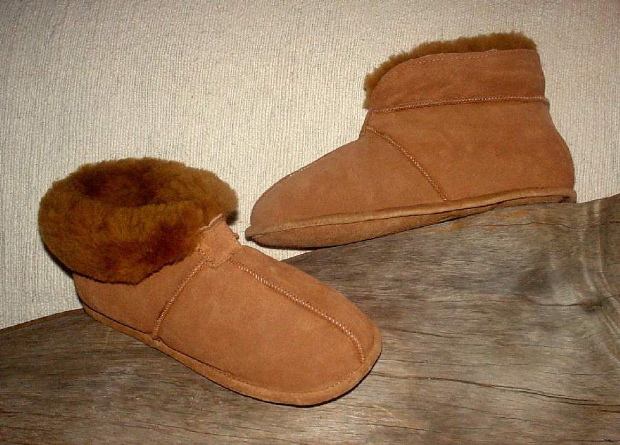 Men's soft soled sheepskin slippers